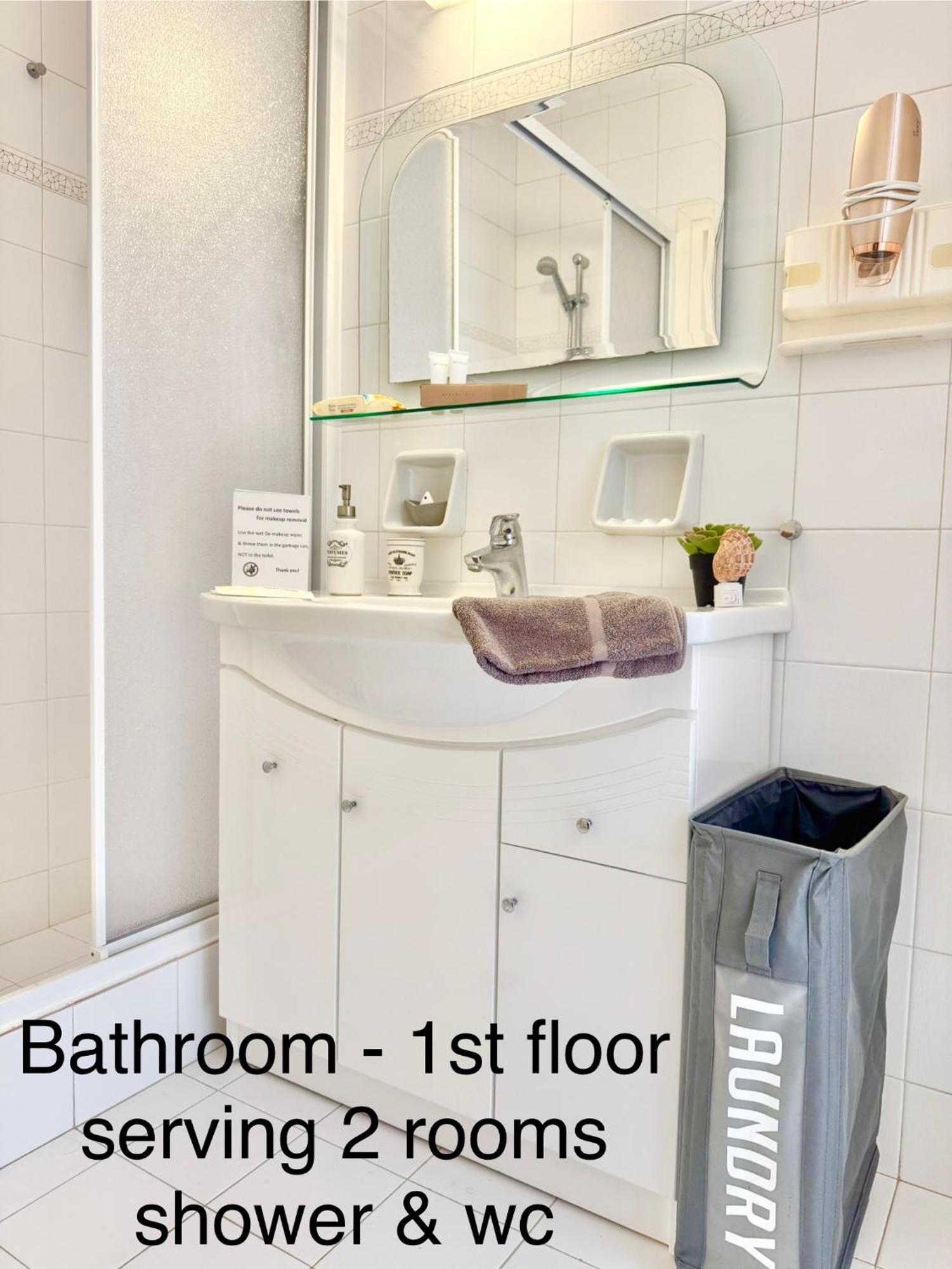 Villasonboard Dock Villa 3 Bed, 3 Bath, Canal, Greek Venice Porto Hydra Plépi 외부 사진