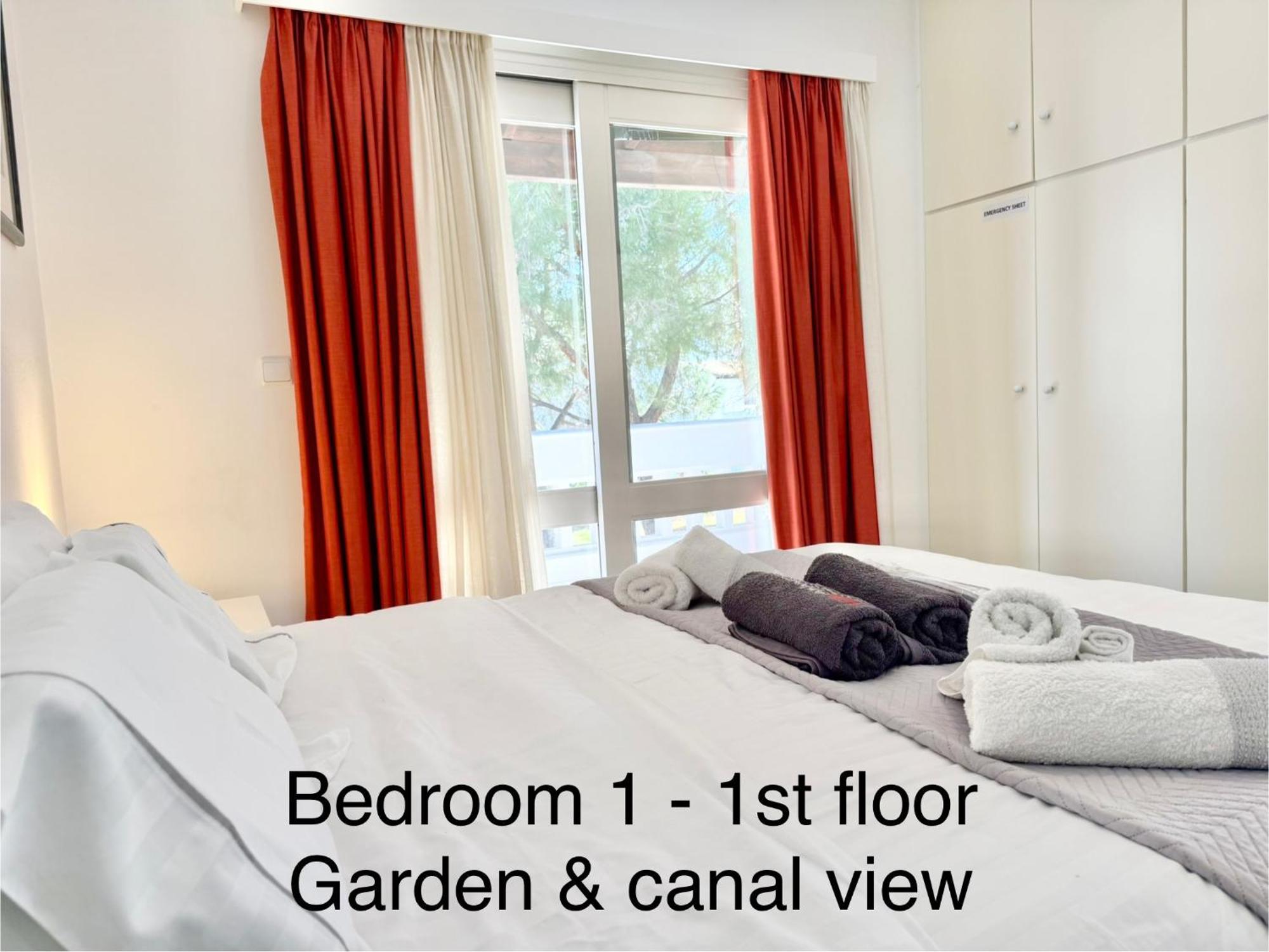 Villasonboard Dock Villa 3 Bed, 3 Bath, Canal, Greek Venice Porto Hydra Plépi 외부 사진