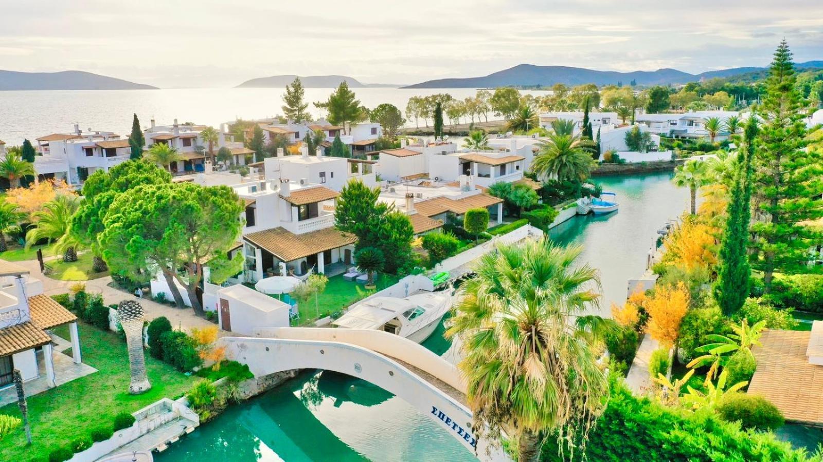 Villasonboard Dock Villa 3 Bed, 3 Bath, Canal, Greek Venice Porto Hydra Plépi 외부 사진