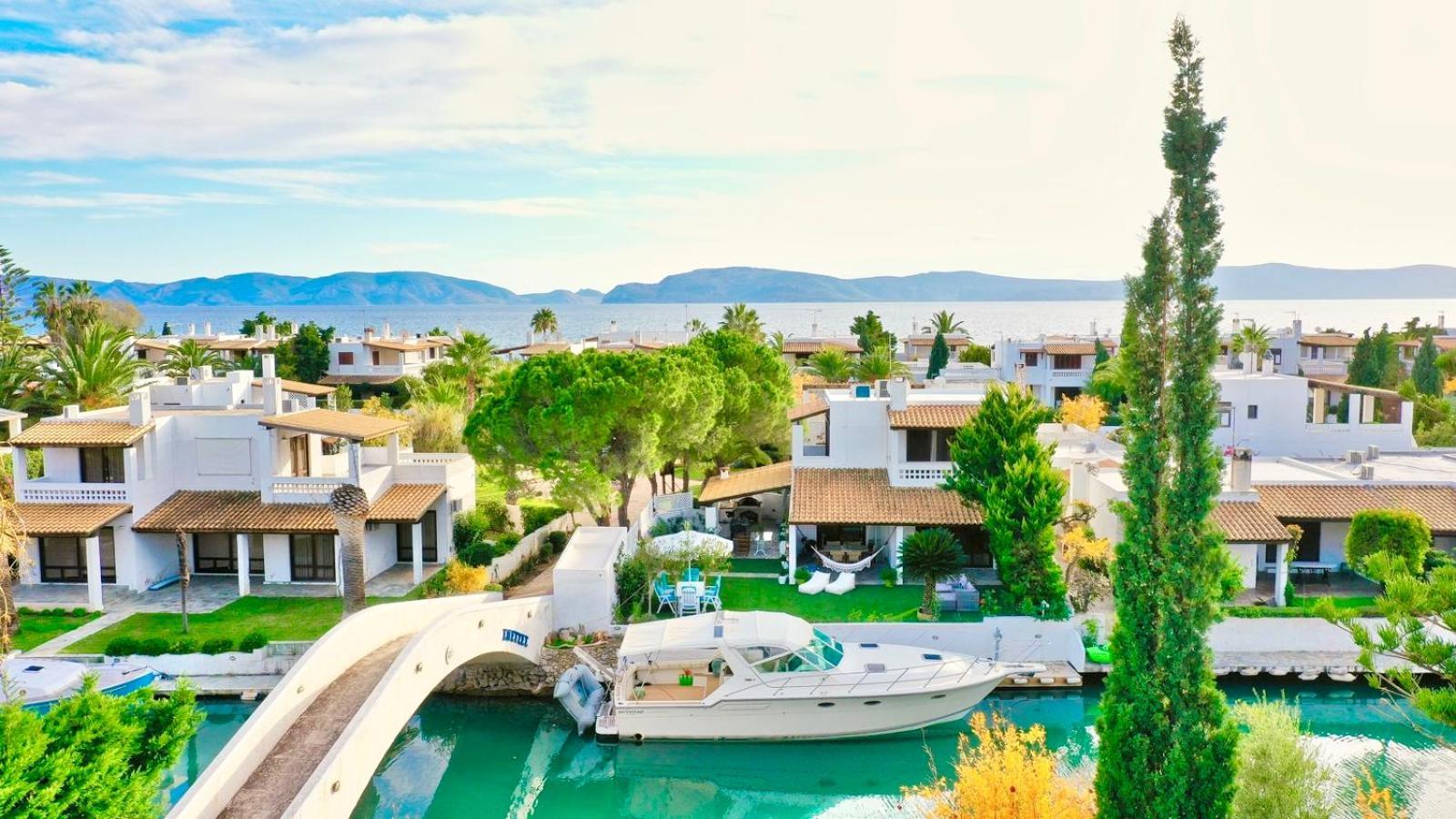 Villasonboard Dock Villa 3 Bed, 3 Bath, Canal, Greek Venice Porto Hydra Plépi 외부 사진